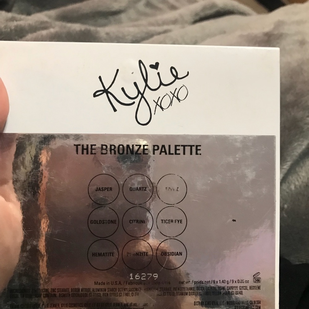 Kylie Bronze Pallet